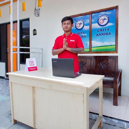 Griya Annisa Hotell Tegal  Eksteriør bilde