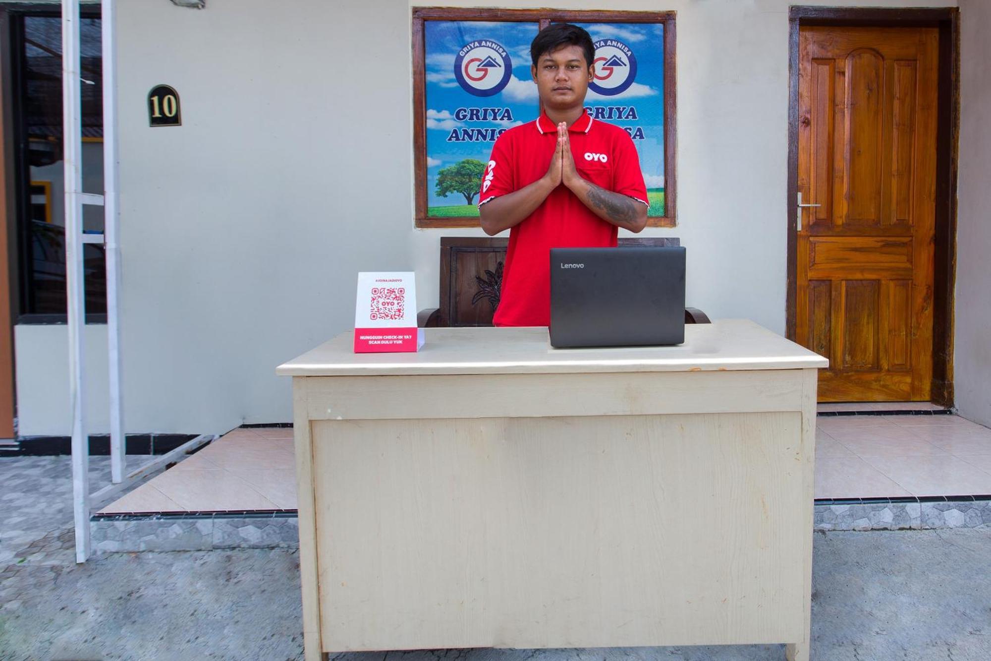 Griya Annisa Hotell Tegal  Eksteriør bilde
